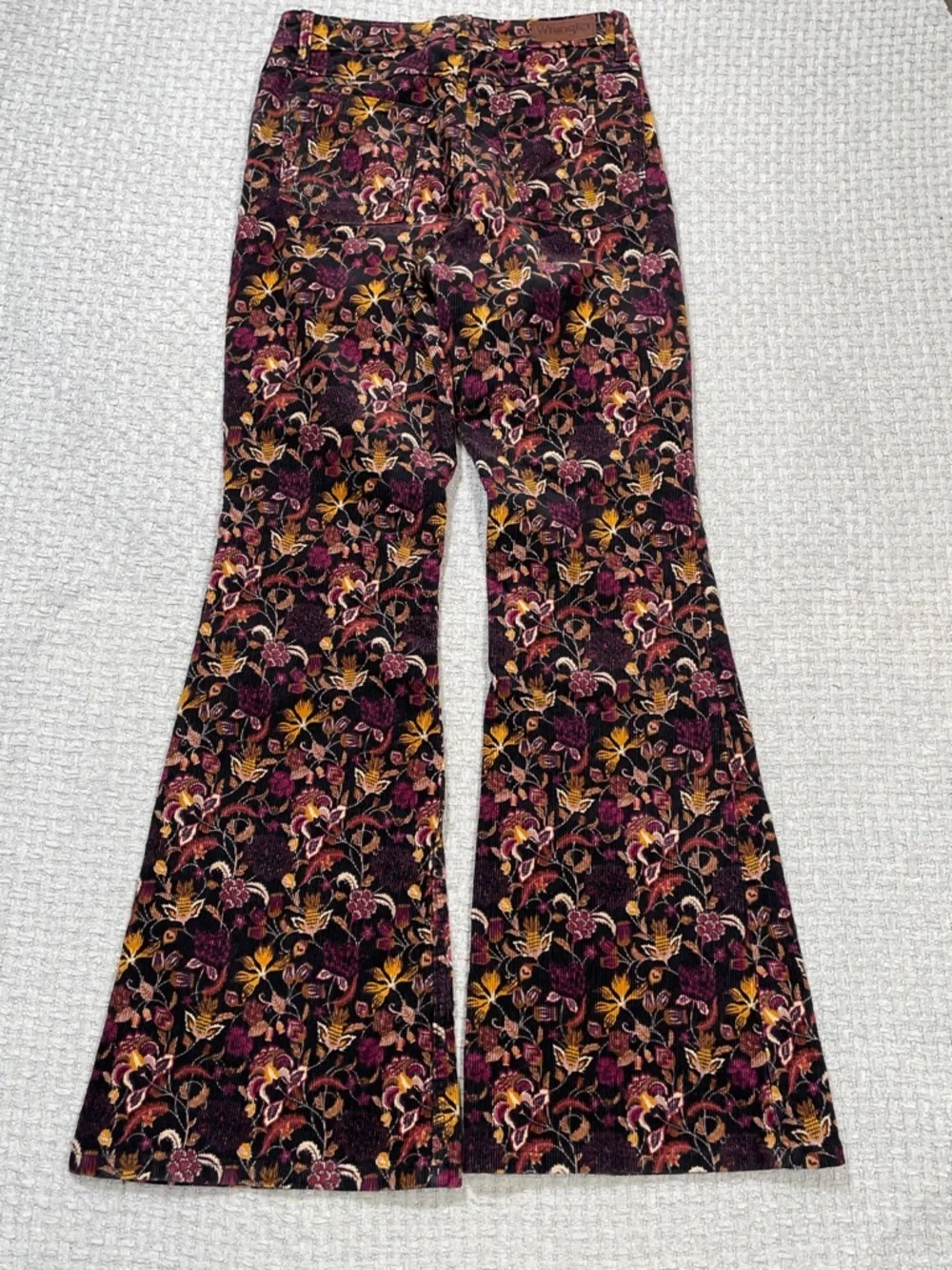 Wrangler High Rise Fierce Flare Corduroy Pants Retro Floral Pattern Size 4 - Picture 4 of 16